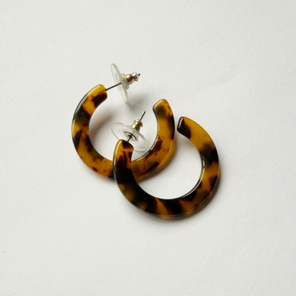 Tortoise Shell Hoop Earrings - Picture 7 of 11